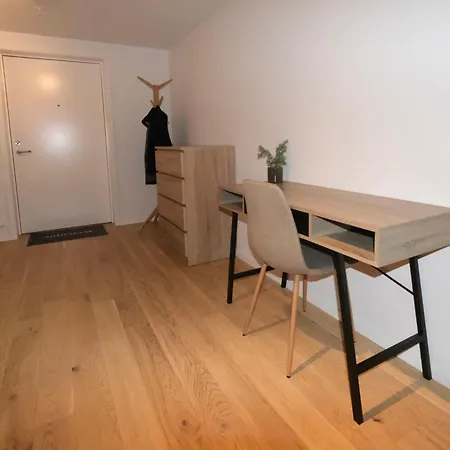 Polar Harbor Apartment *