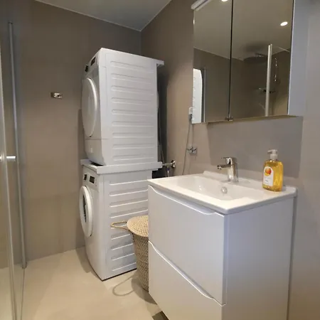 Polar Harbor Apartment